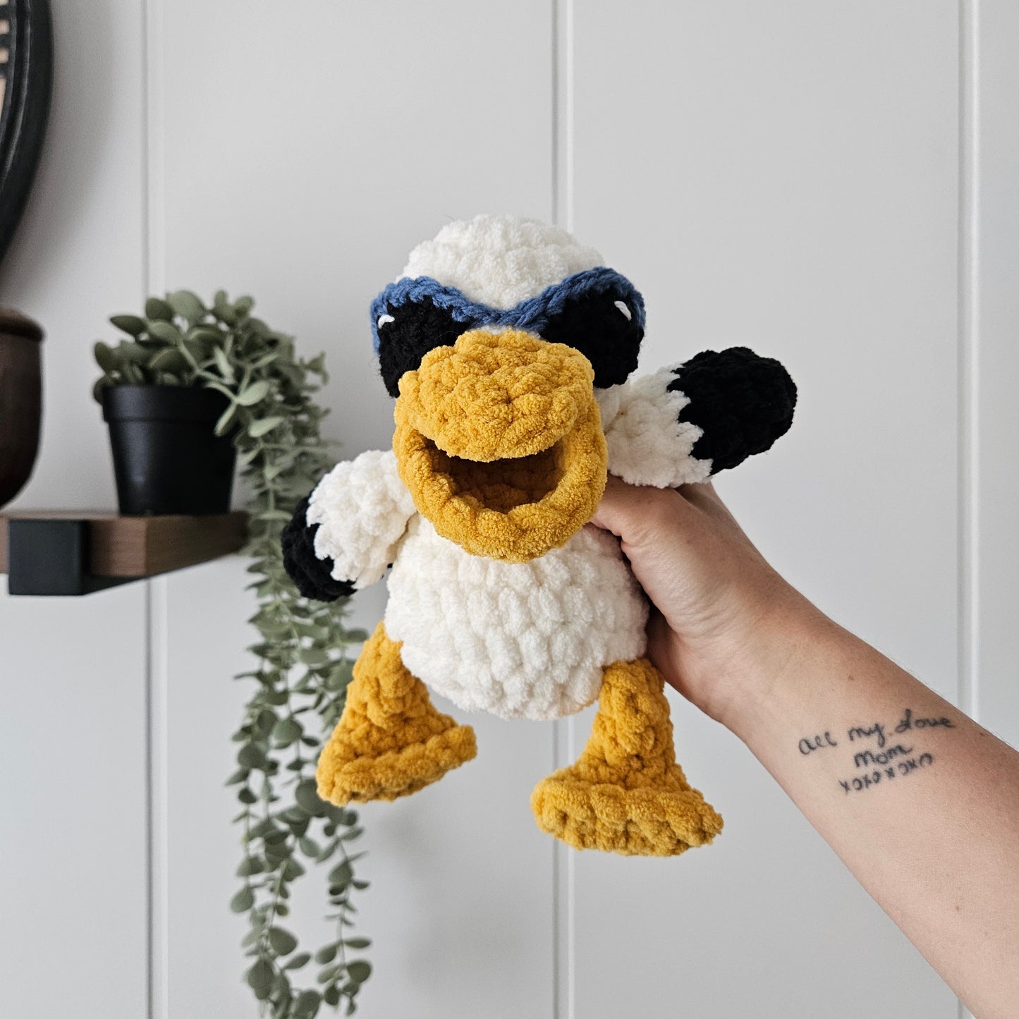 Pelican Beachy Stuffie COLOUR GUIDE + Bill Pattern (Crochet Pattern)