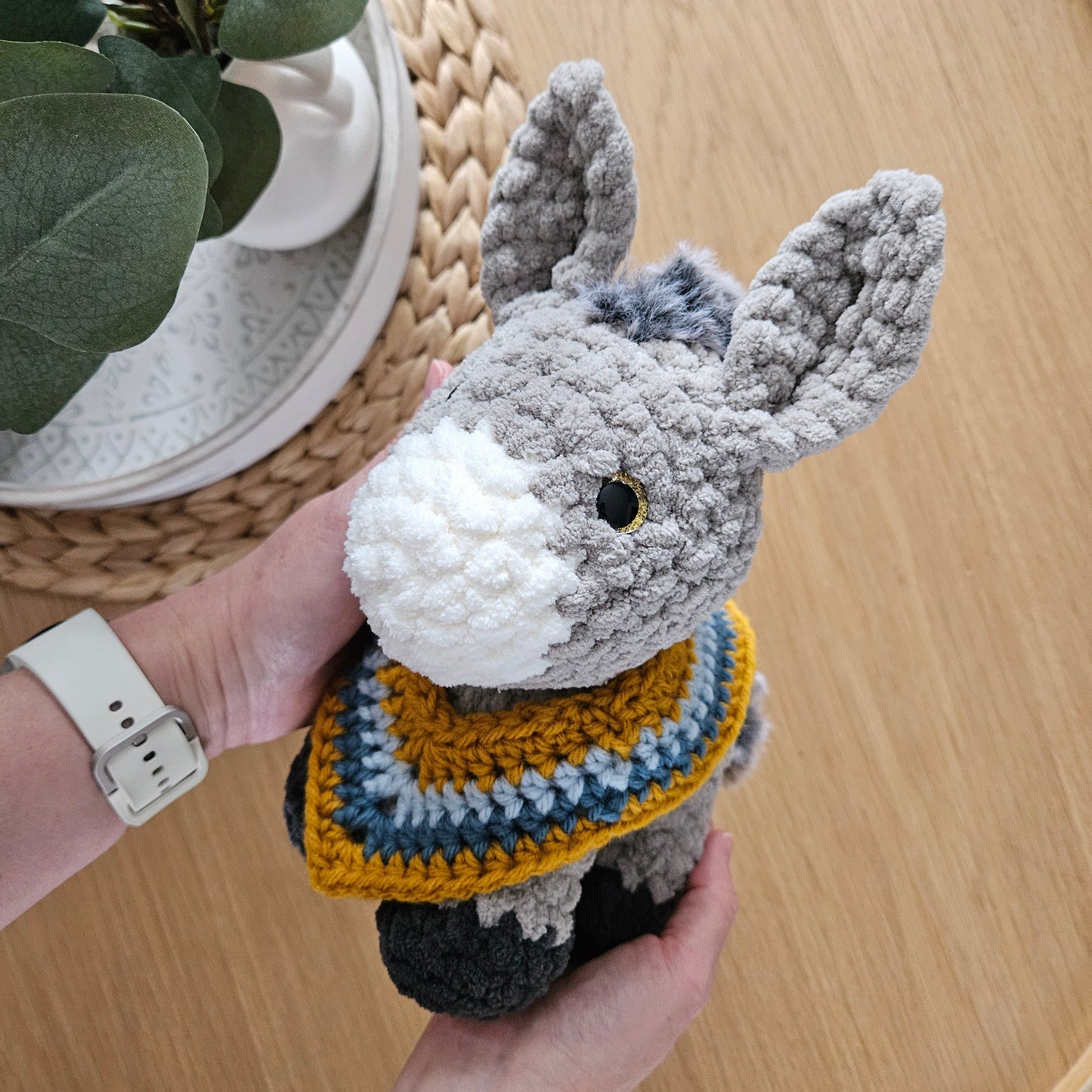 Dutton the Donkey Plushie (Crochet Pattern)