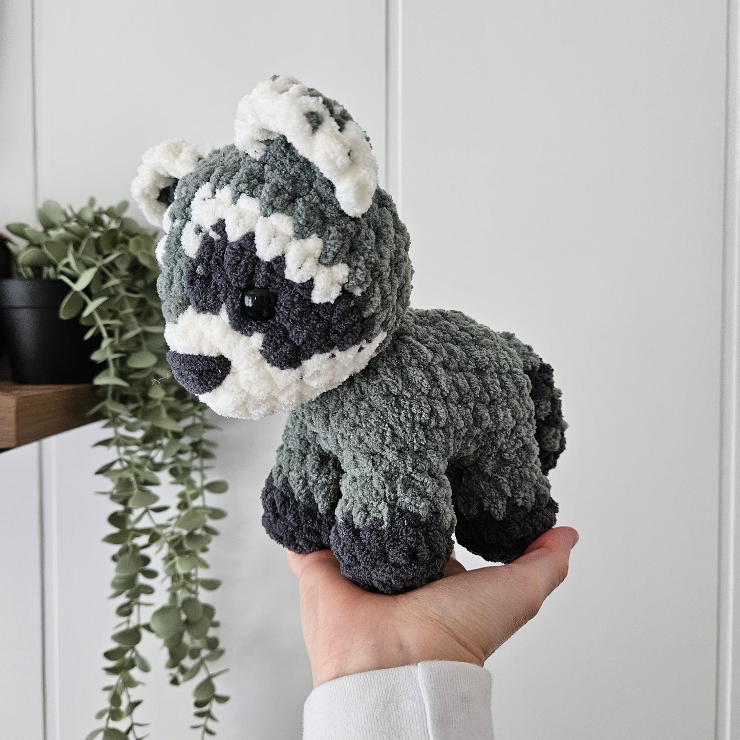 Robbie the Raccoon Plushie (Crochet Pattern)