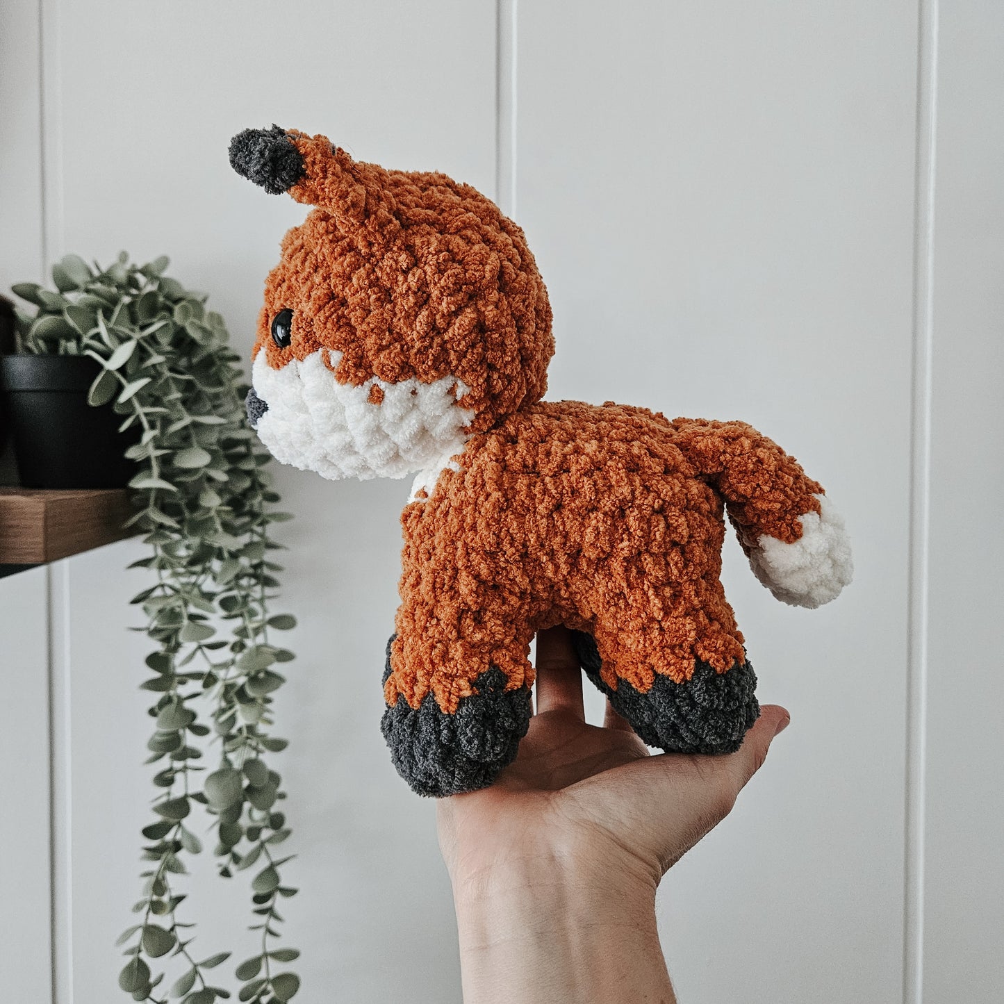 Flipp the Fox Plushie (Crochet Pattern)