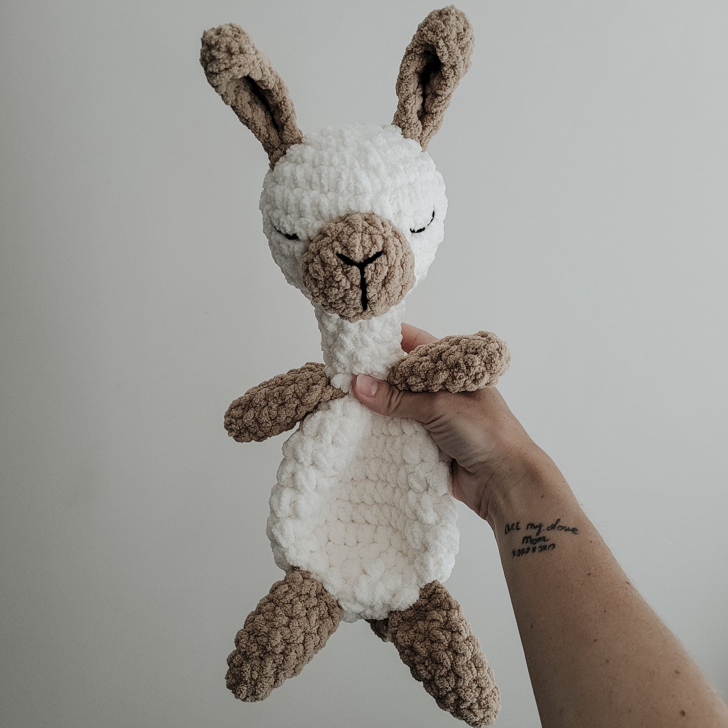 Libby the Llama Snuggler (Crochet Pattern)