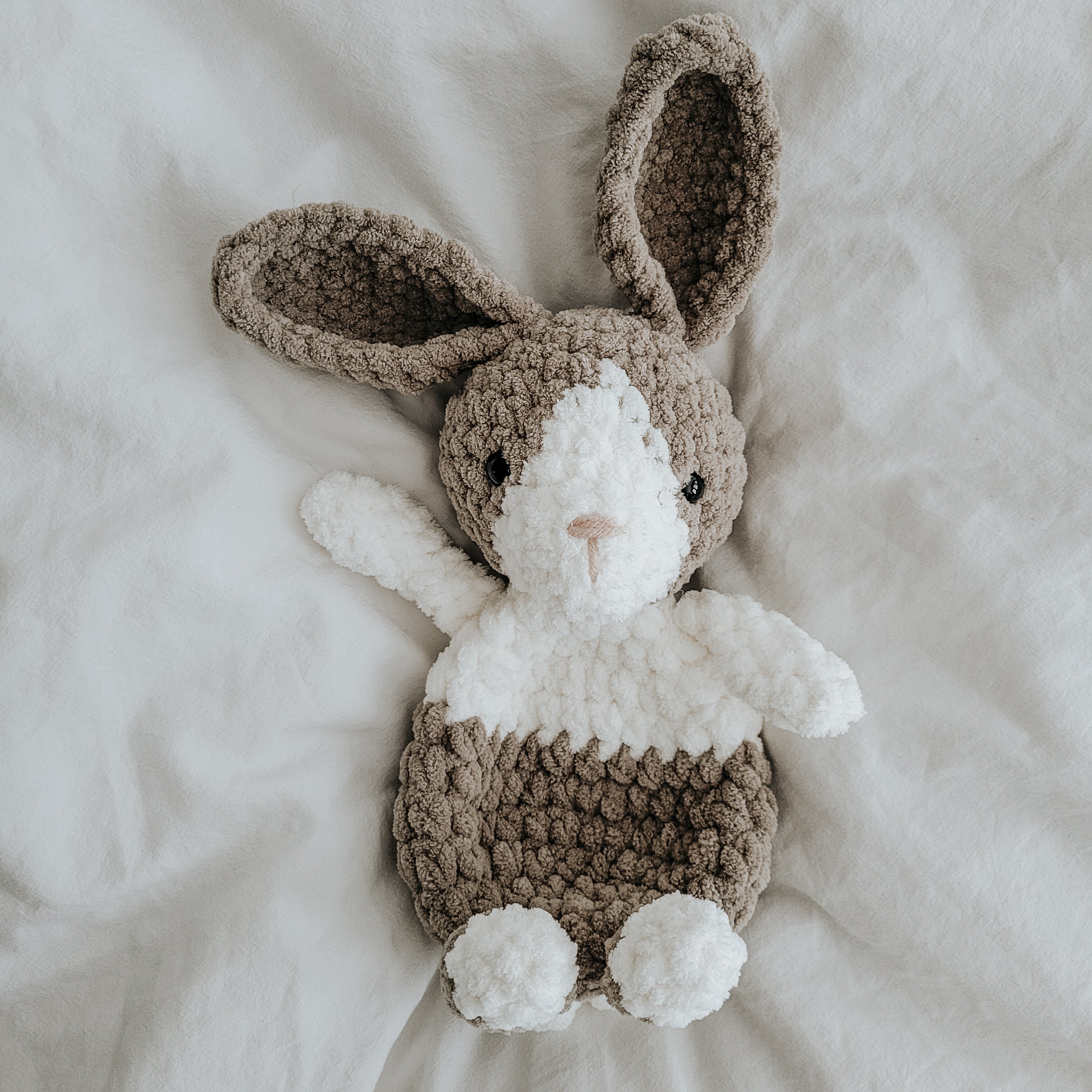 Bestie the Bunny Snuggler (Crochet Pattern) – The Cosy Stitch