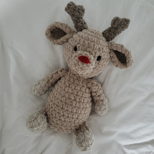 Dixie the Deer Stuffie (Crochet Pattern)