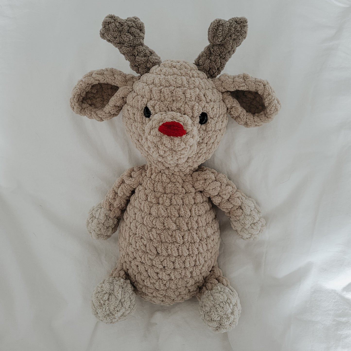 Dixie the Deer Stuffie (Crochet Pattern)