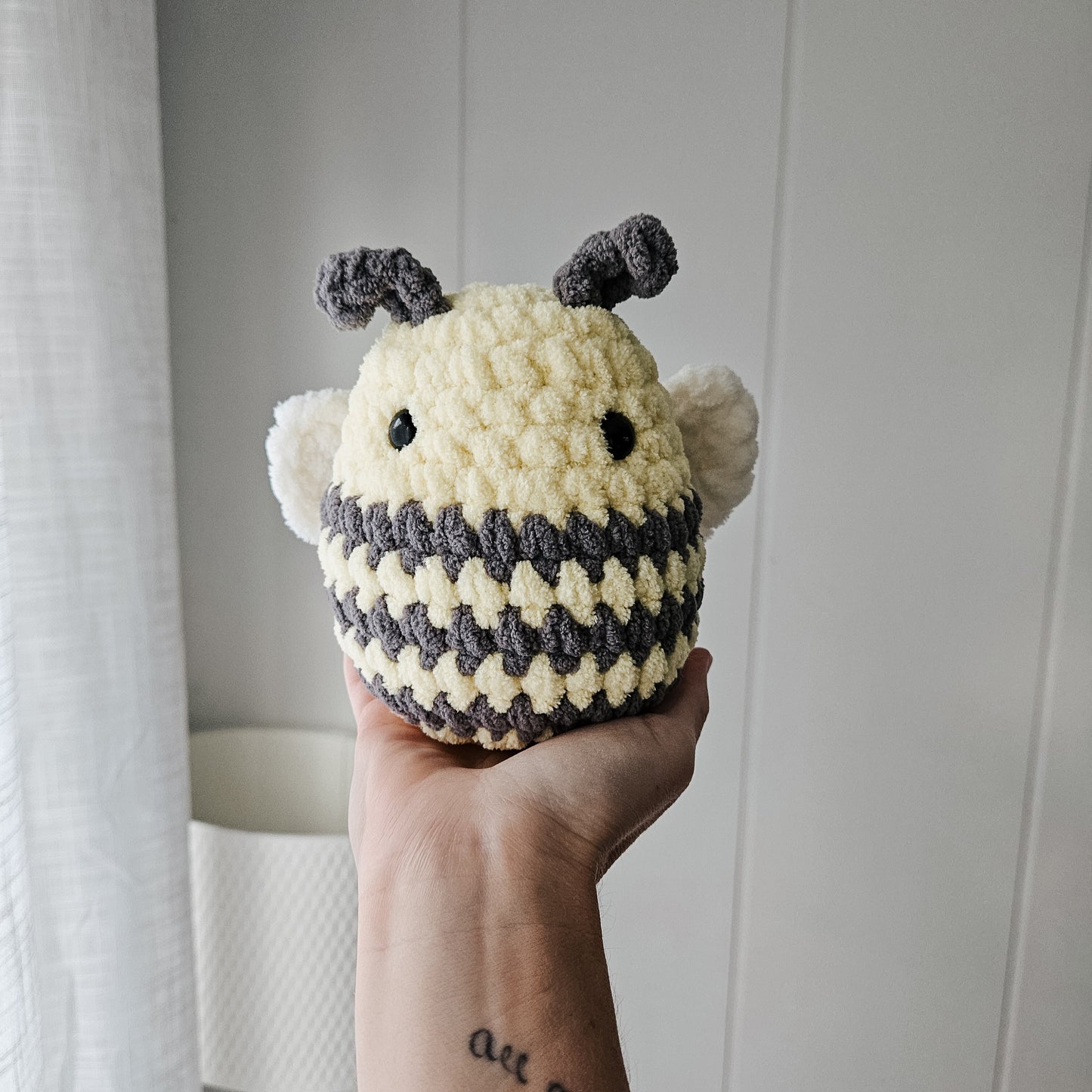 Bumblebee Chubby Buddy (Crochet Pattern)