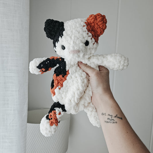 Bitty the Kitty Snuggler (Crochet Pattern)