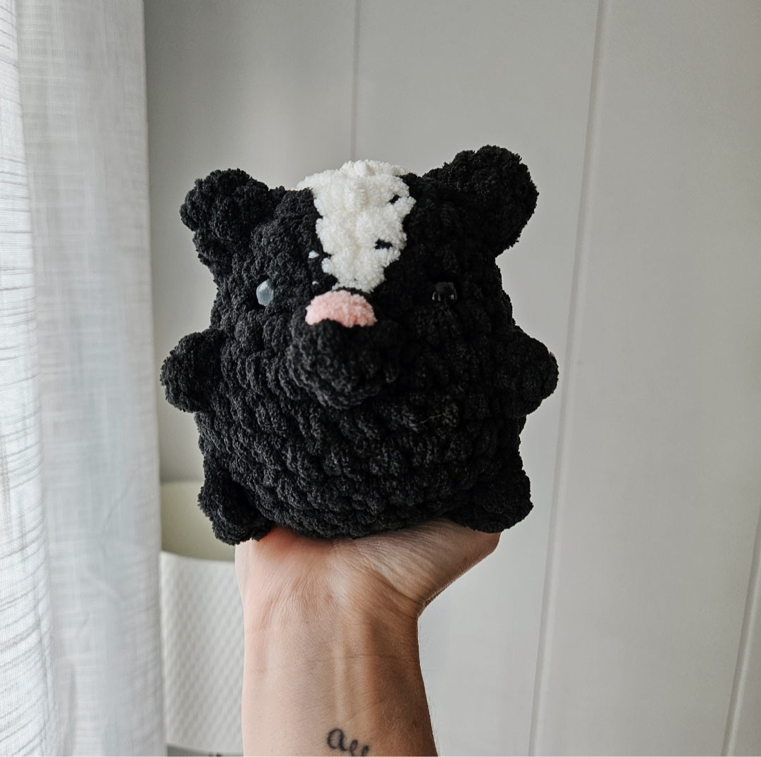 Skunk Chubby Buddy (Crochet Pattern)