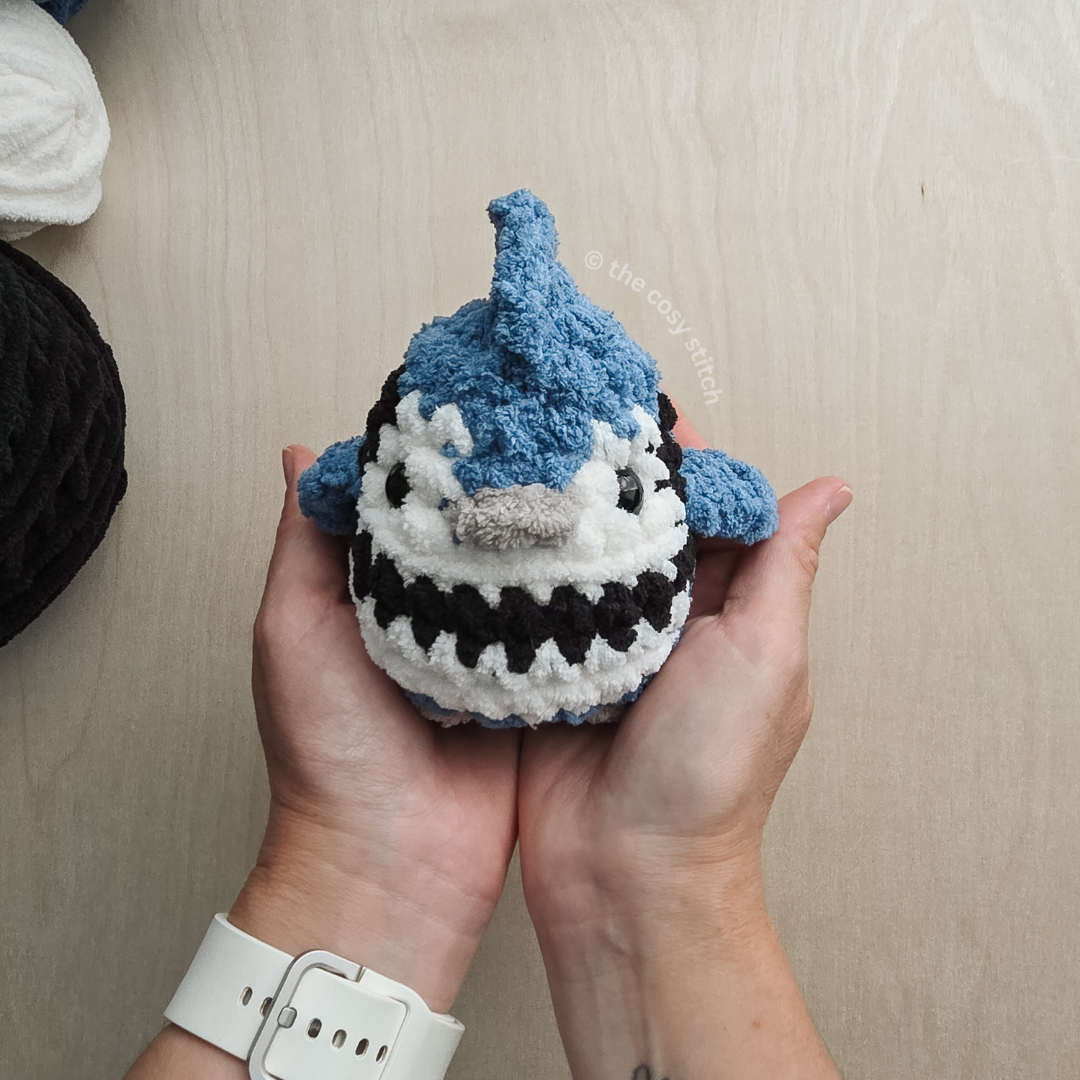 Blue Jay Chubby Mini Buddy (Crochet Pattern)