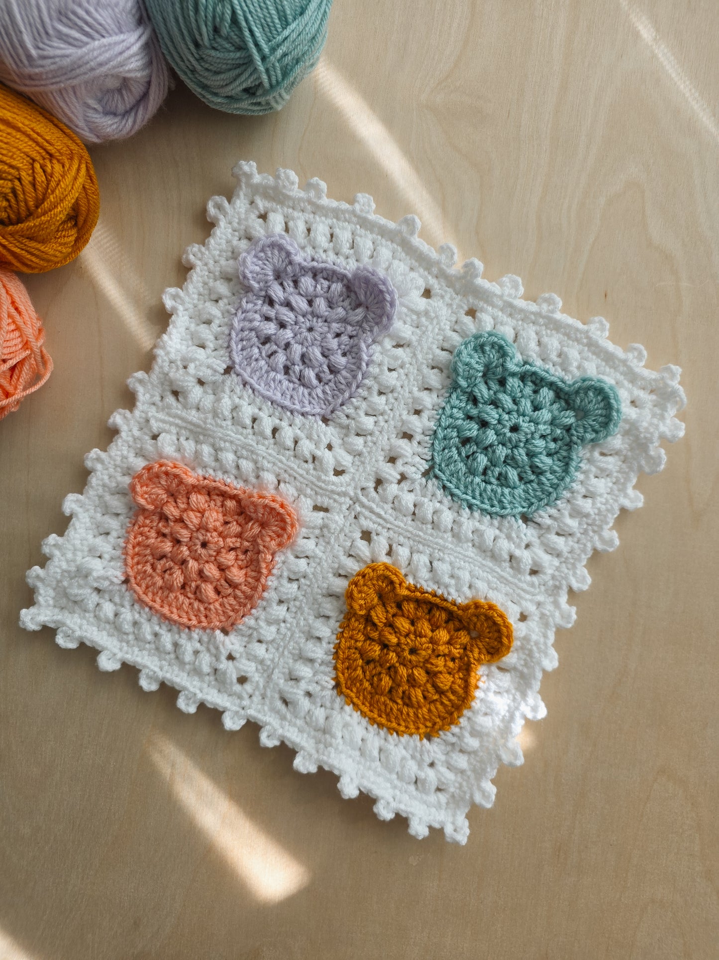 Bear Granny Square Blanket (Crochet Pattern)
