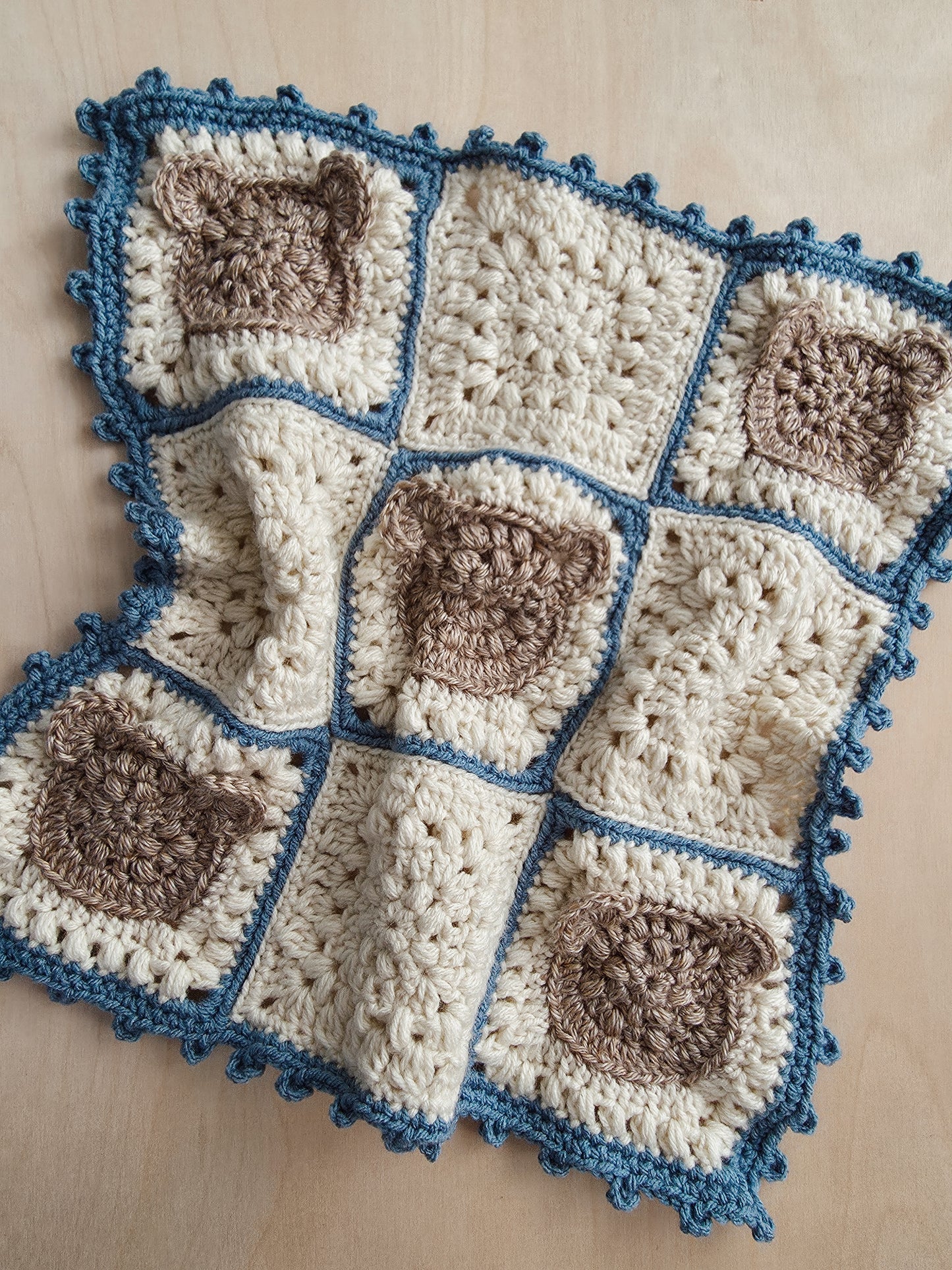Bear Granny Square Blanket (Crochet Pattern)