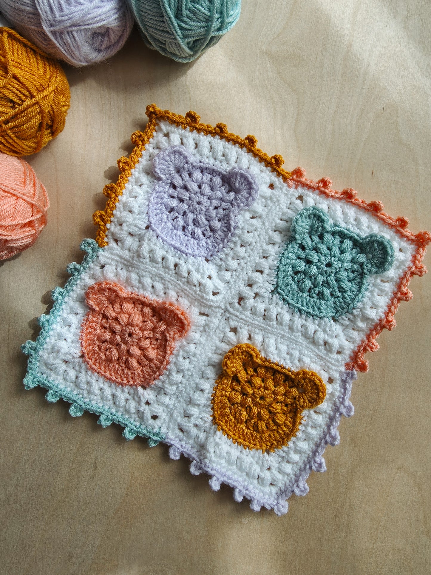 Bear Granny Square Blanket (Crochet Pattern)