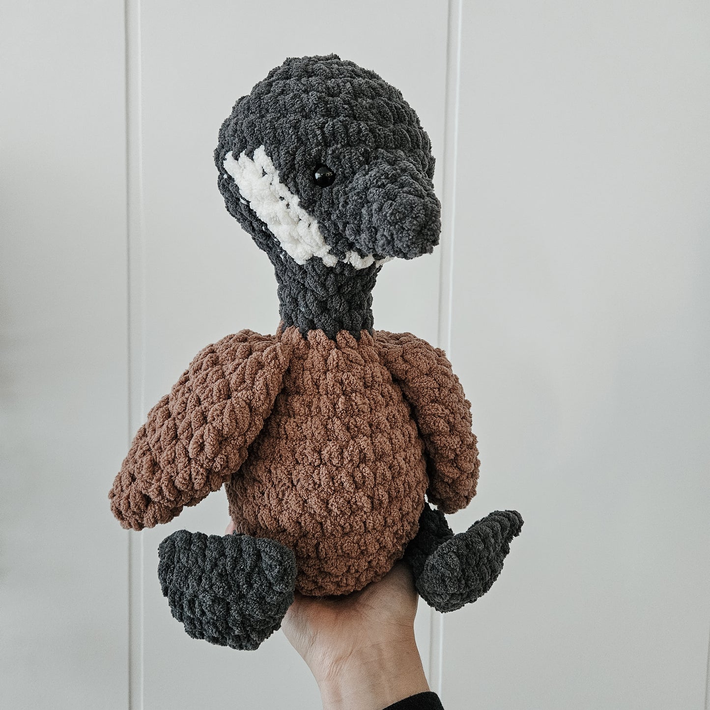 Gussie the Goose Stuffie (Crochet Pattern)