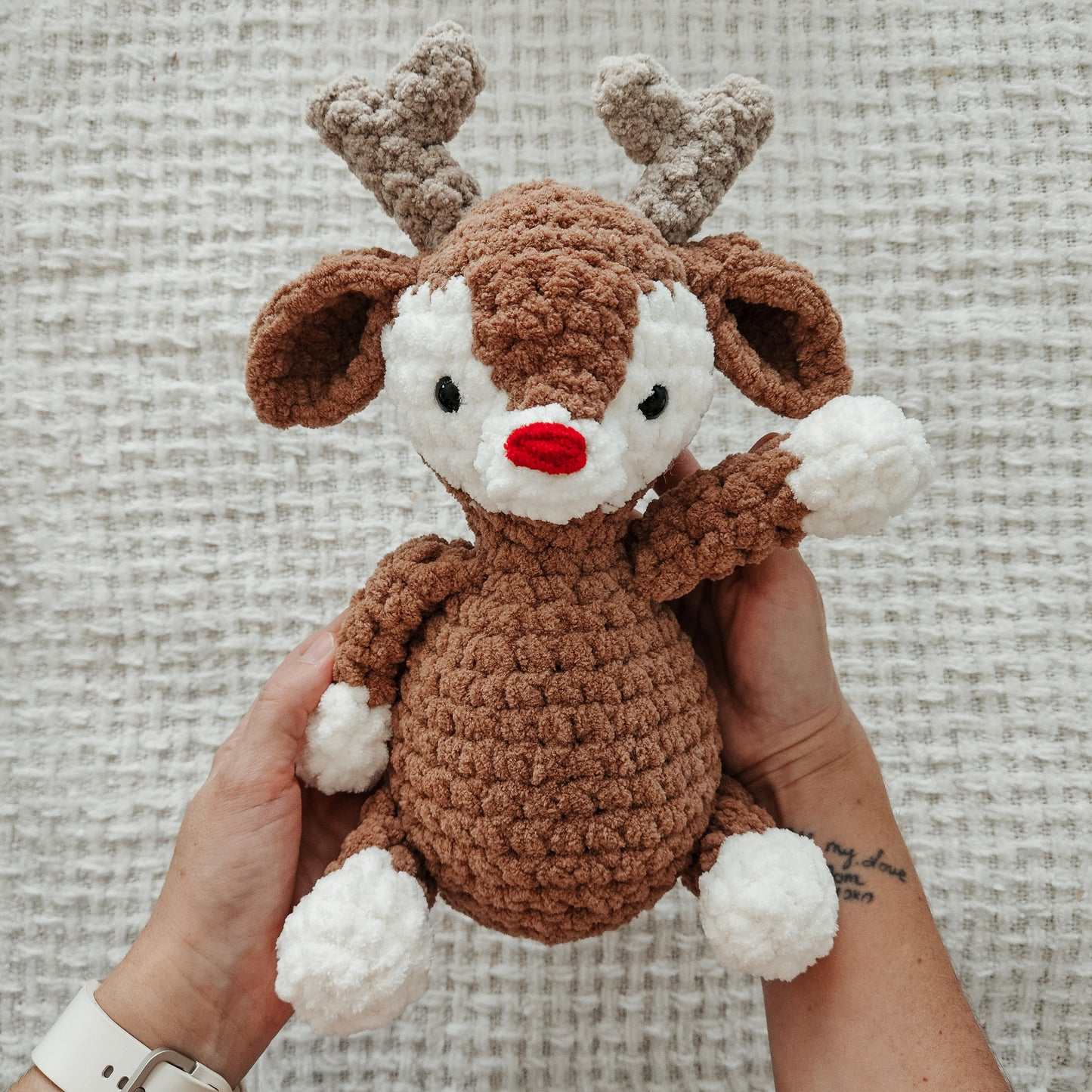 Dixie the Deer Stuffie (Crochet Pattern)