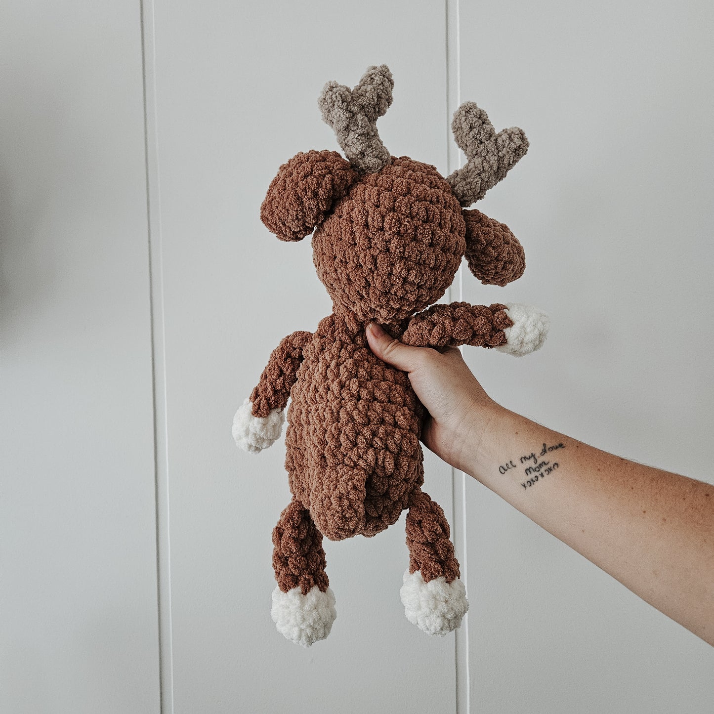 Dixie the Deer Snuggler (Crochet Pattern)