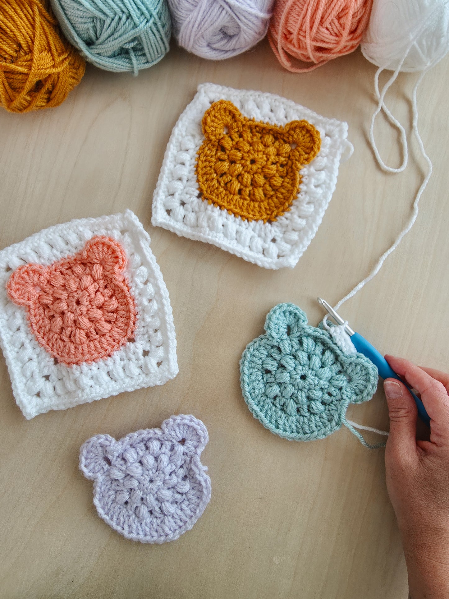 Bear Granny Square Blanket (Crochet Pattern)