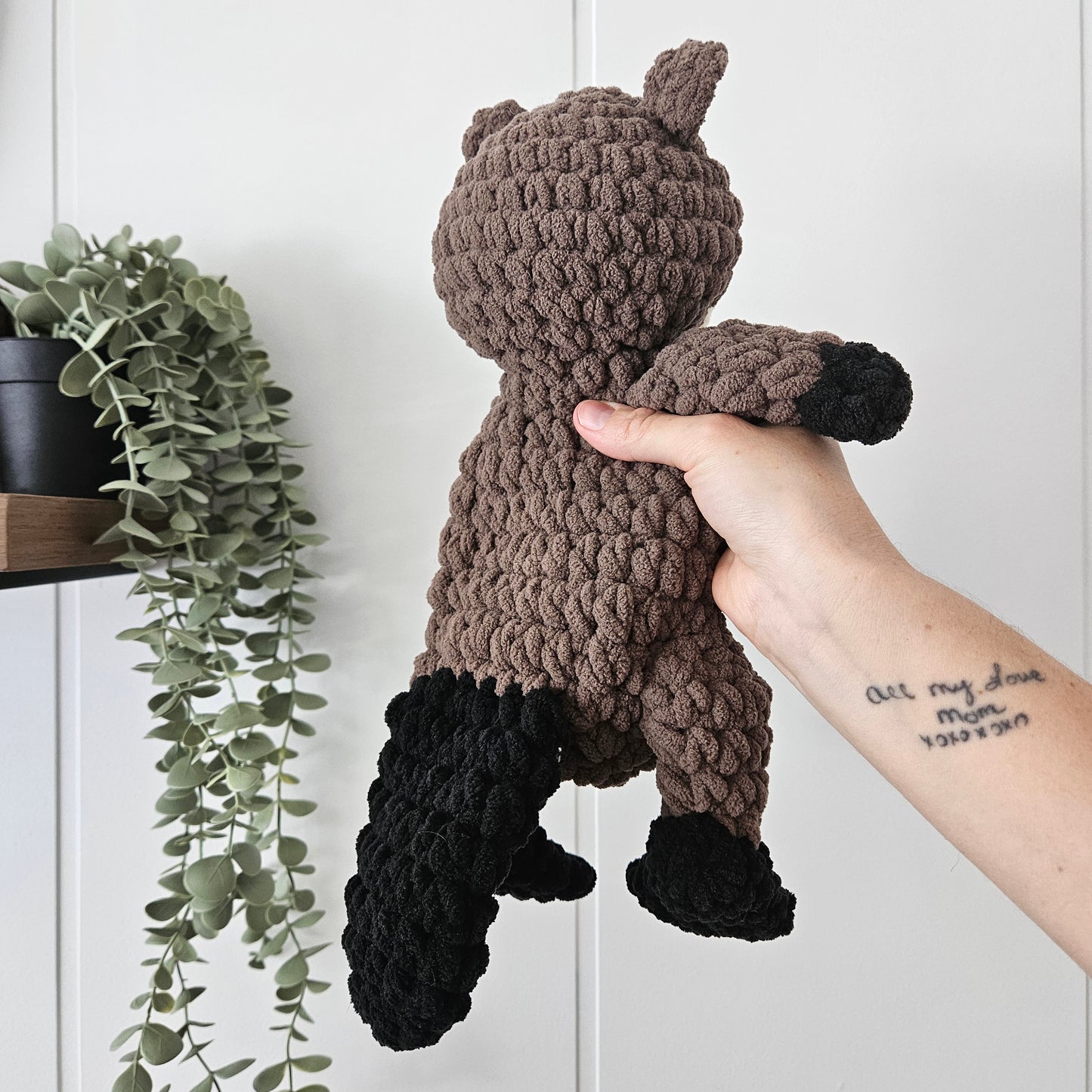 Buckie the Beaver Snuggler (Crochet Pattern)